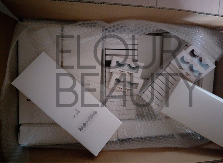 customized lashes and package boxes China wholesale.jpg